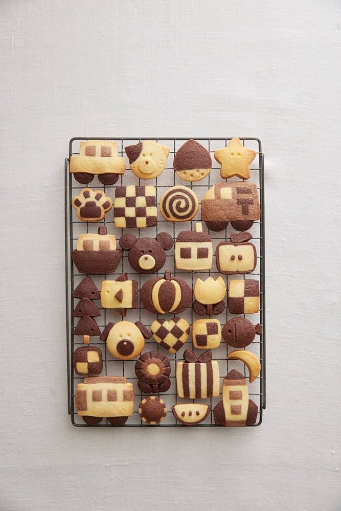 Amazon.co.jp: カワサキリョウのモノトーンクッキー (TJMOOK