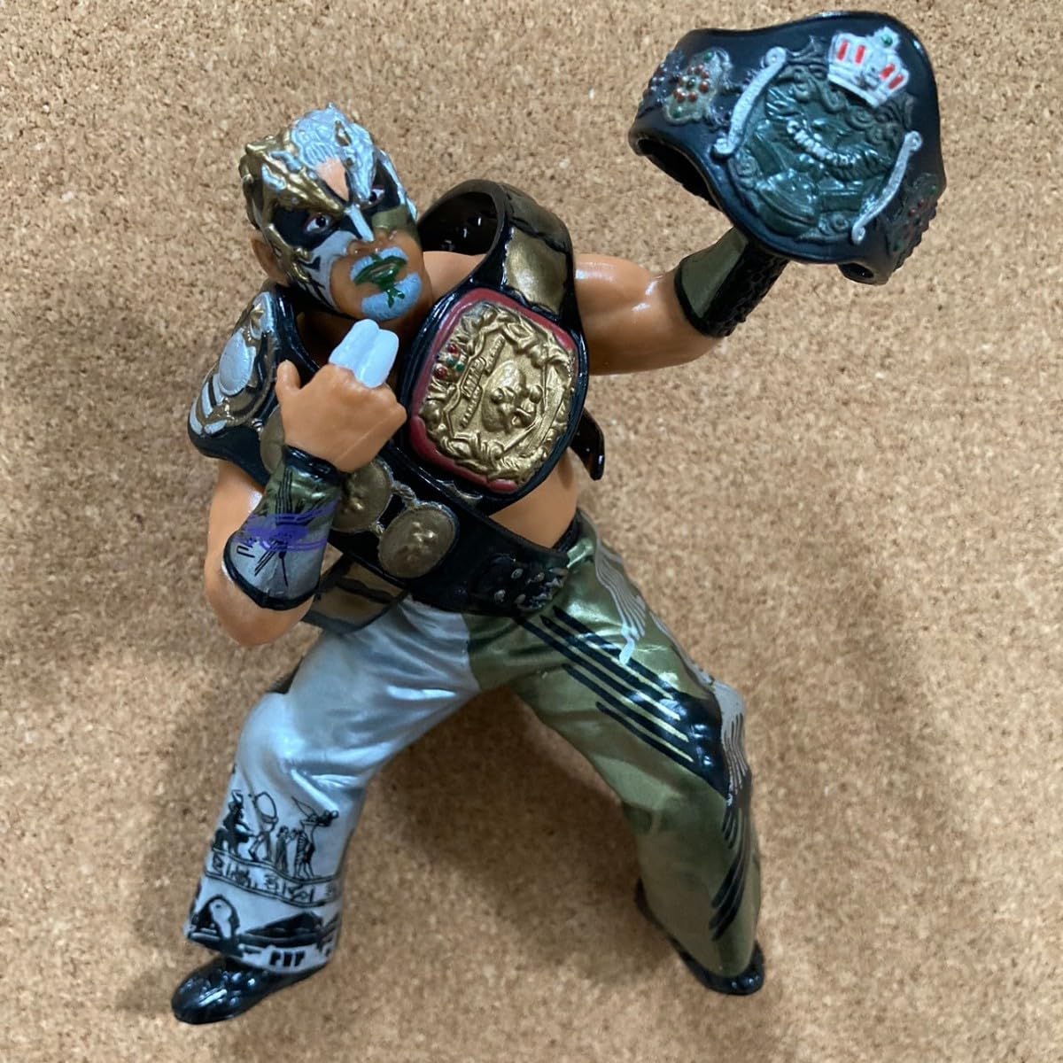 Amazon.co.jp: 武藤敬司 グレートムタ フィギュア IWGP 三冠