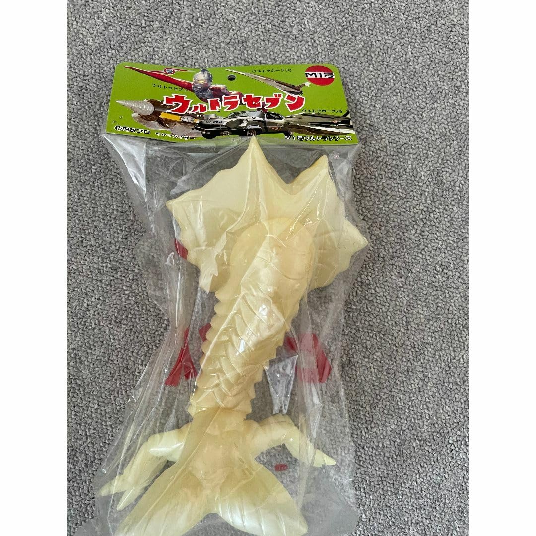 福袋 レア ウルトラセブン ビラ星人 M1号 銅色 ソフビ 怪獣 フィギュア