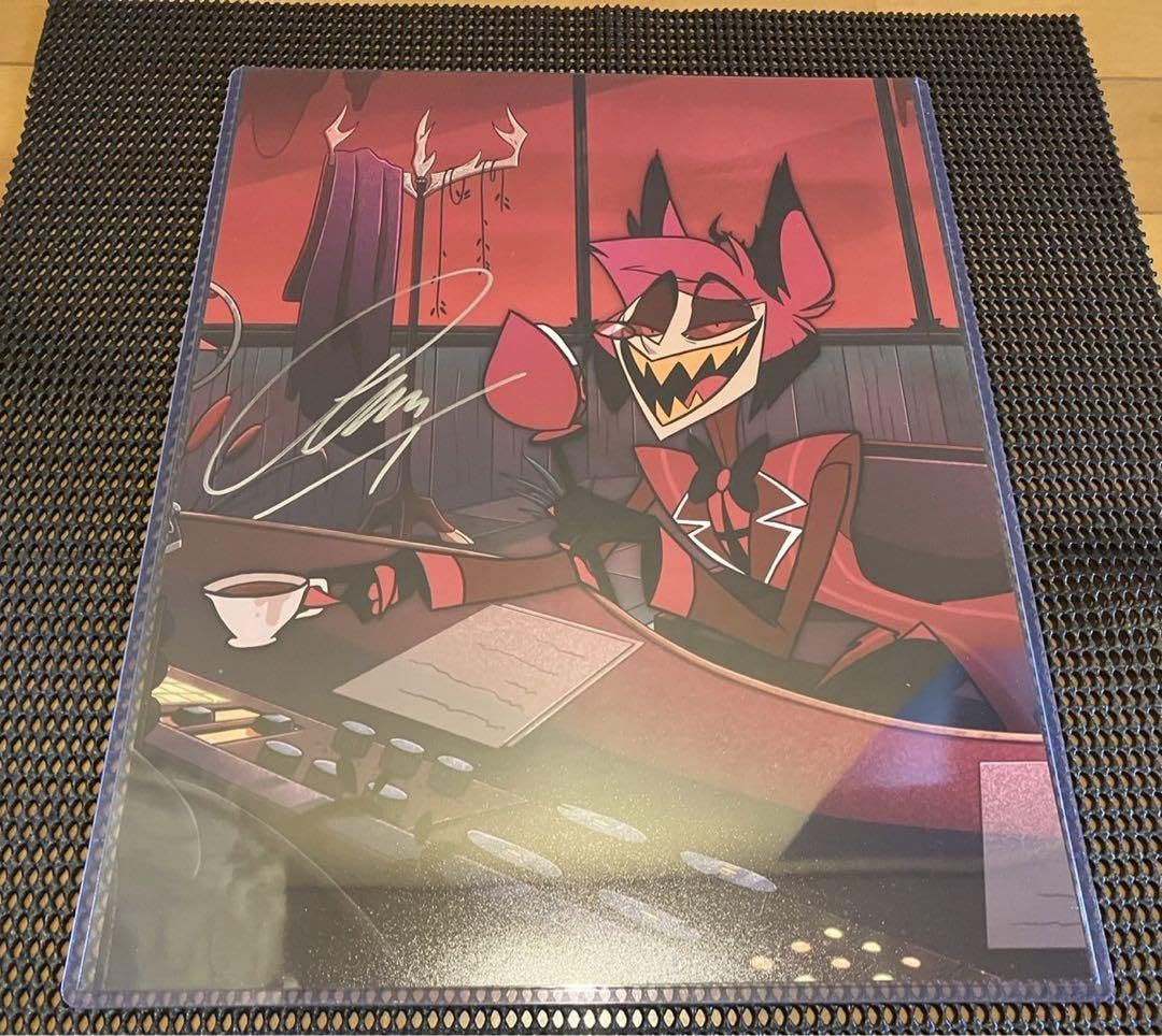 Amazon.co.jp: ハズビンホテル アラスター 直筆 サイン ポスター : ホビー