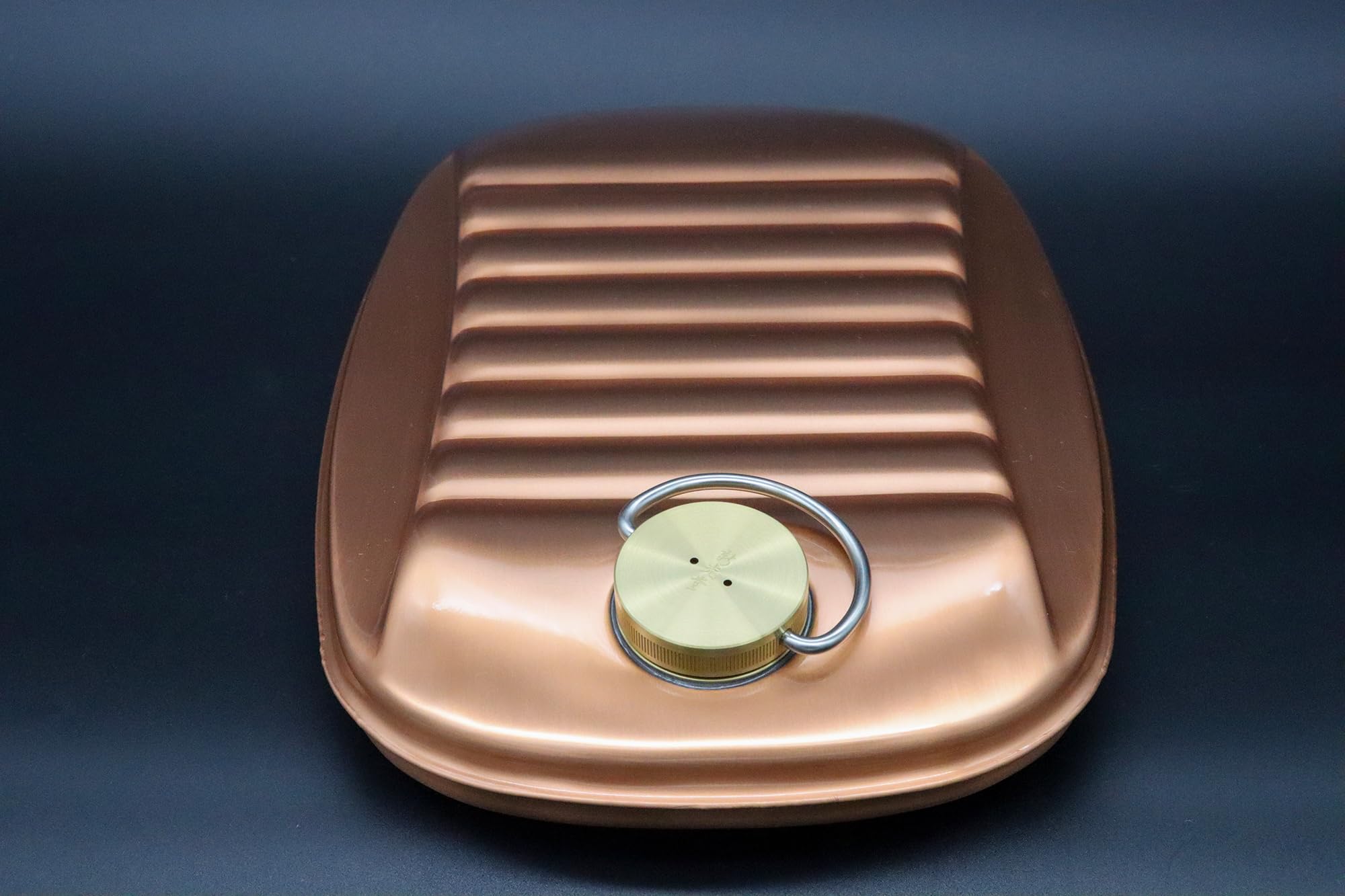 Amazon｜新光堂 湯たんぽ（容量：2,300ml） （綿100％袋付）日本製