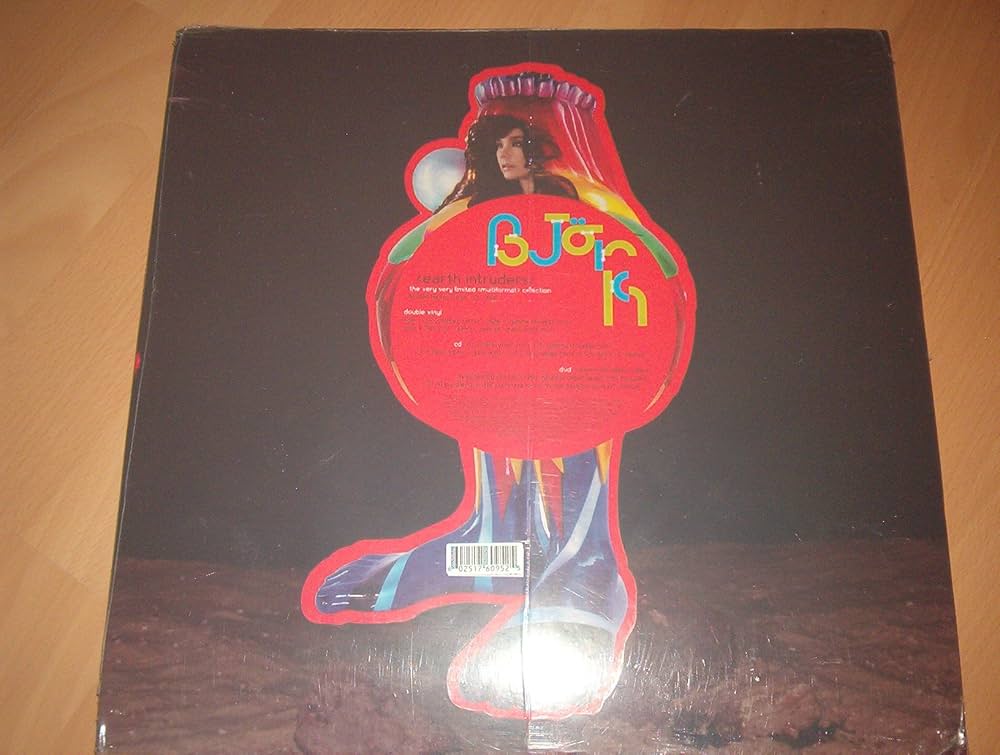 Earth Intruders : Björk: Amazon.it: CD e Vinili}