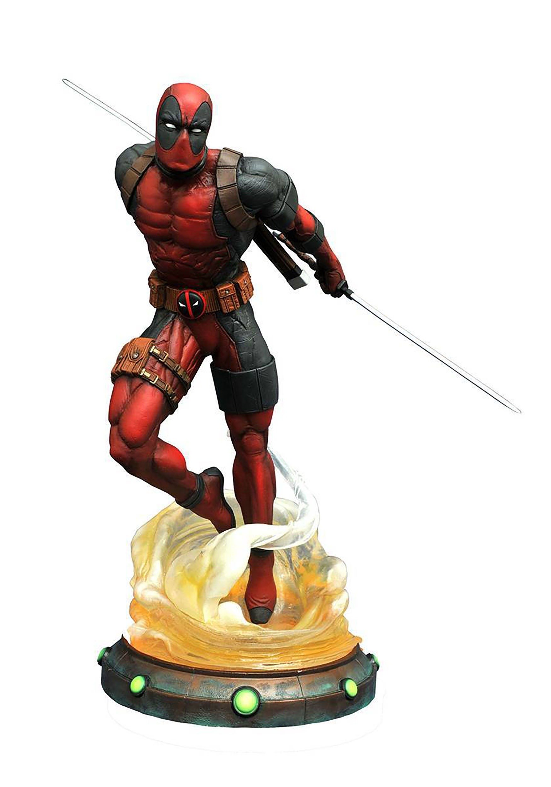 Amazon.com: Diamond Select Toys Marvel Gallery: Deadpool PVC