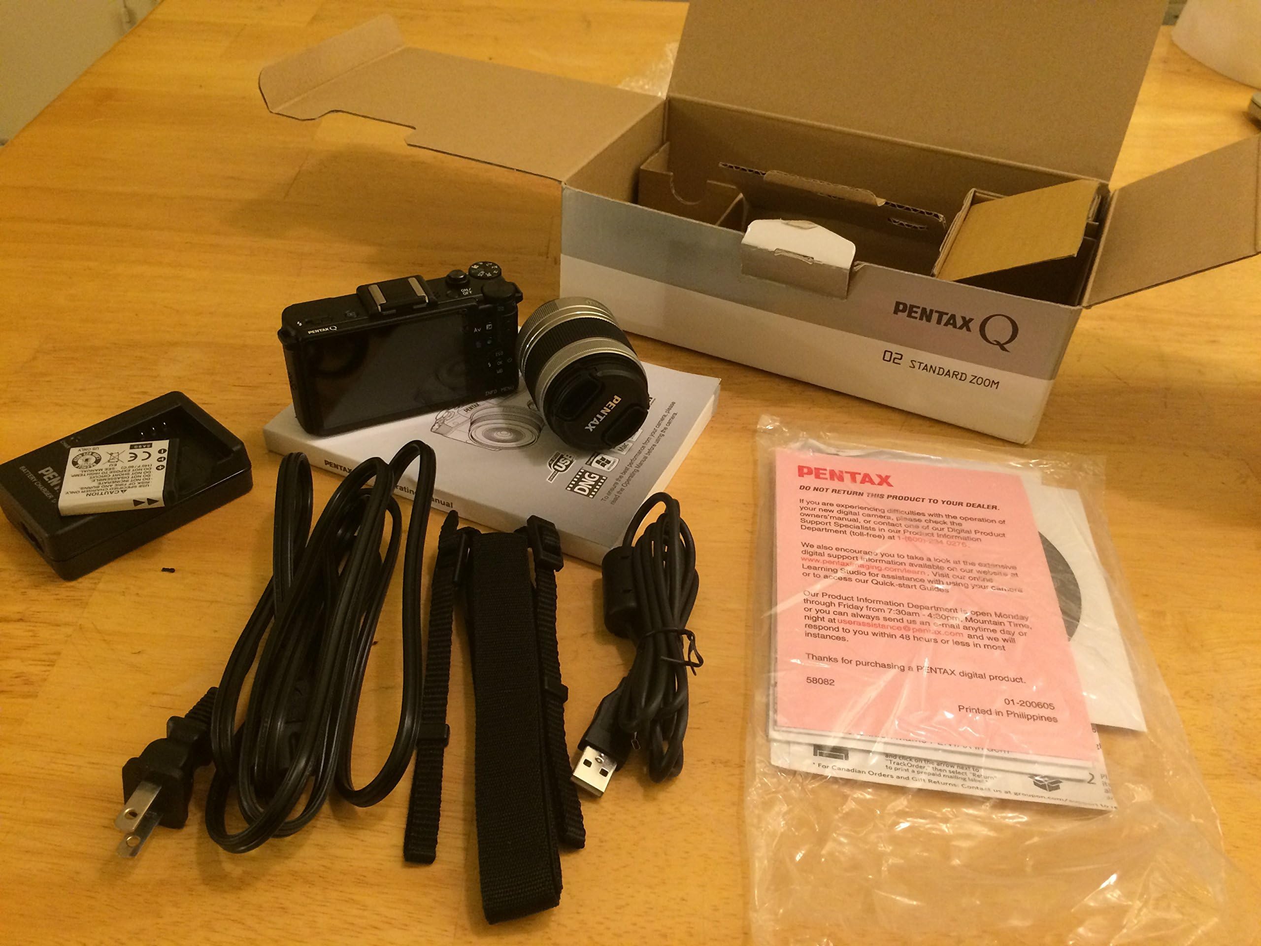 Amazon.com : Pentax Q Black Kit w/ 02 Standard Zoom Lens : Compact