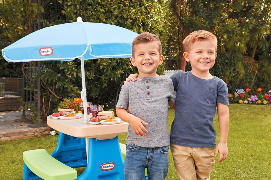Amazon.com: Little Tikes Easy Store Jr. Picnic Table with Umbrella