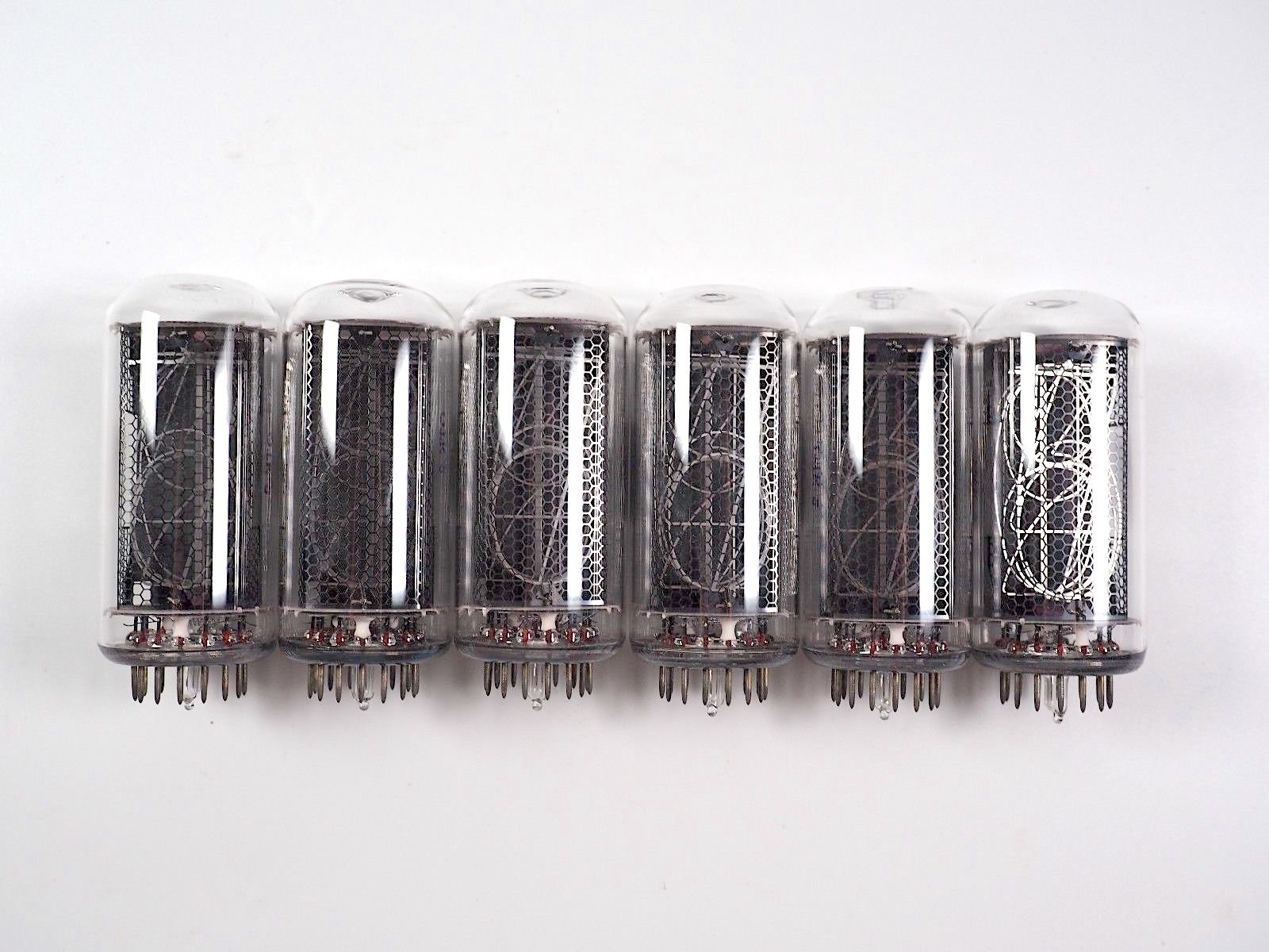 Amazon｜IN-18 Nixieチューブ6個 時計用 NOSテスト済み｜置き時計
