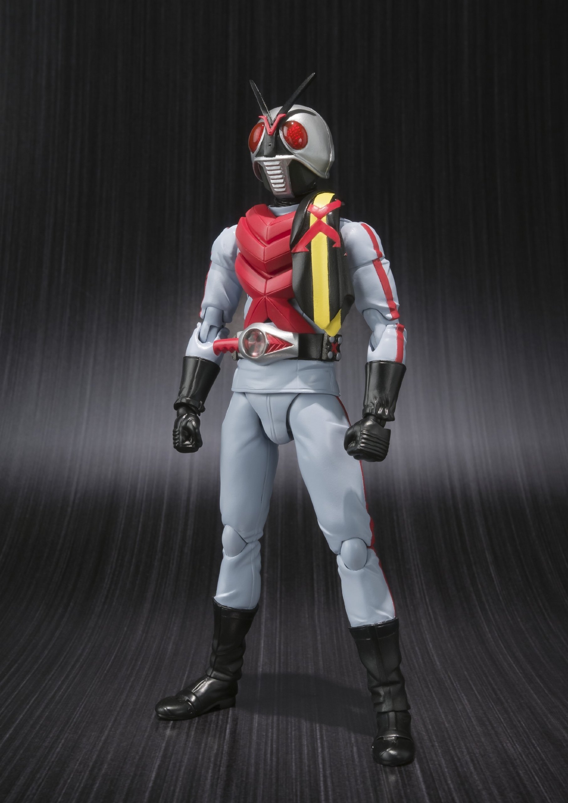 Amazon.com: TAMASHII NATIONS Bandai S.H.Figuarts Masked Rider X