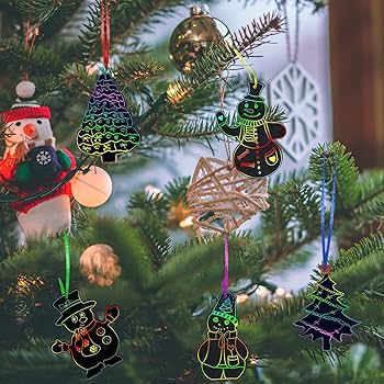 Amazon | OPUHOHR クリスマススクラッチペーパーアートセット