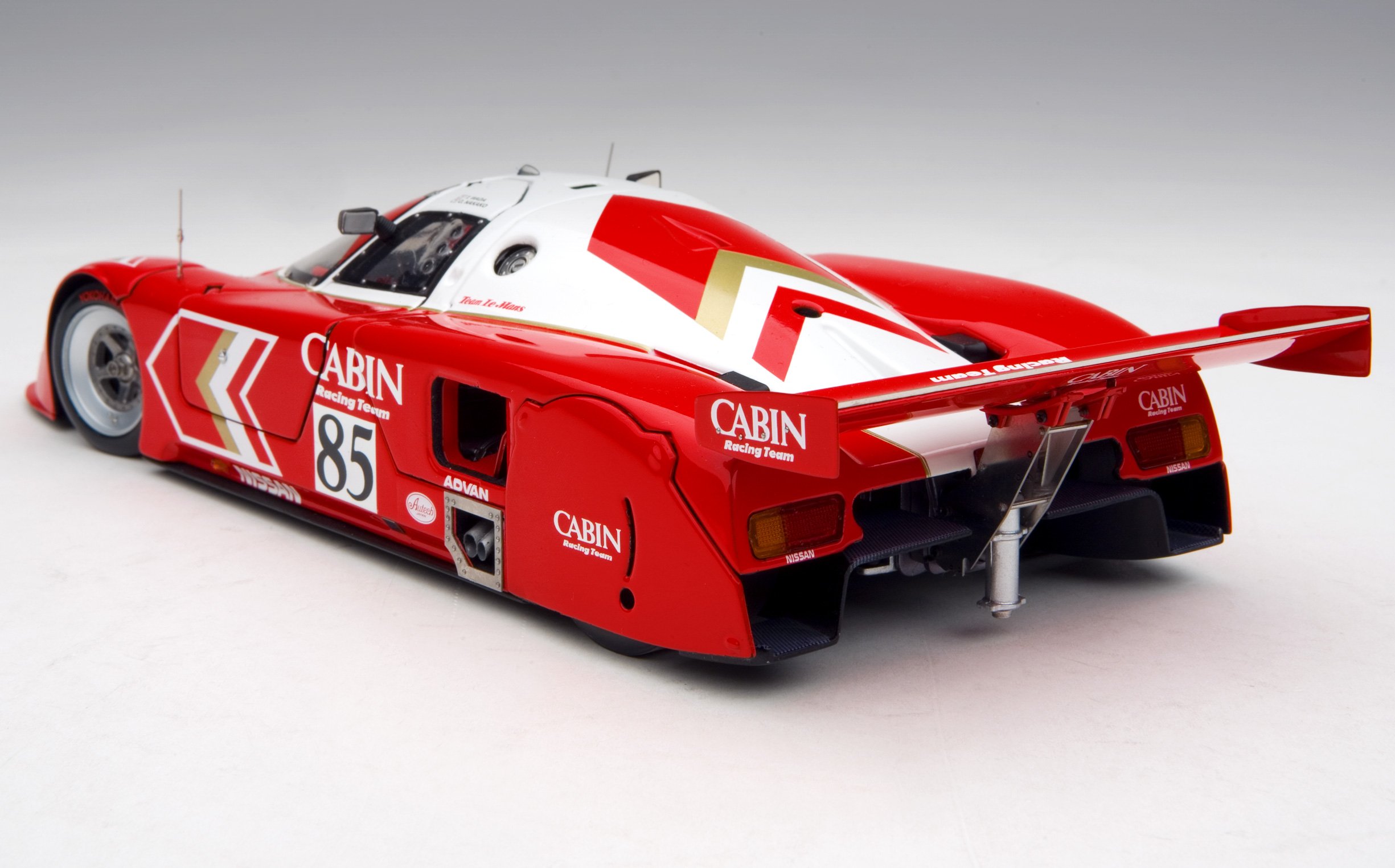 Amazon | Exoto 1/18 Scale Diecast RLG88101 1990 Nissan R90V Team