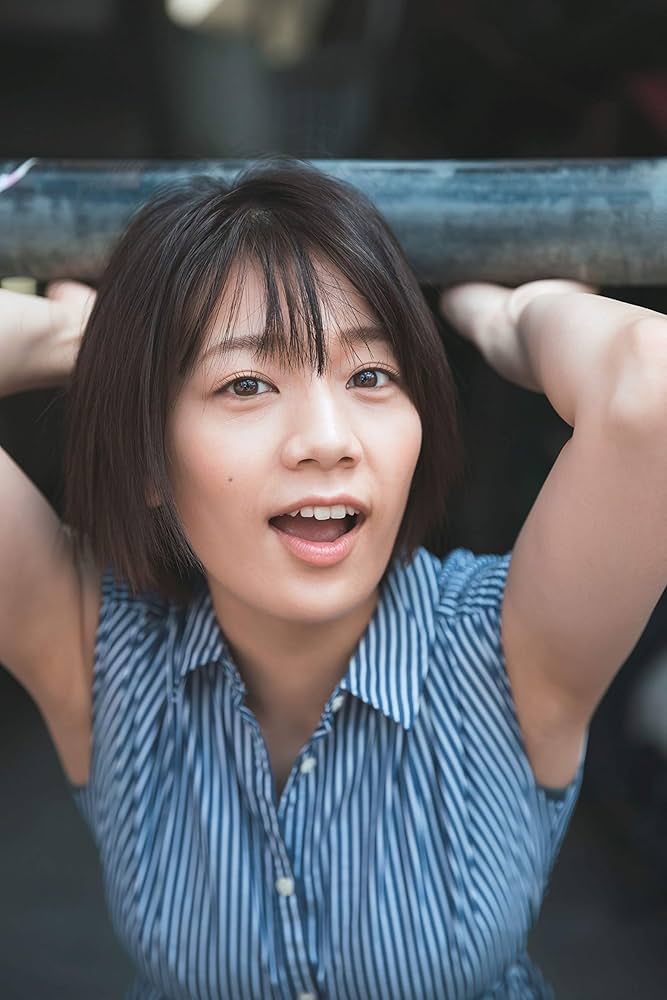 Amazon.co.jp: 佐藤美希1st写真集 : FLASH編集部: 本