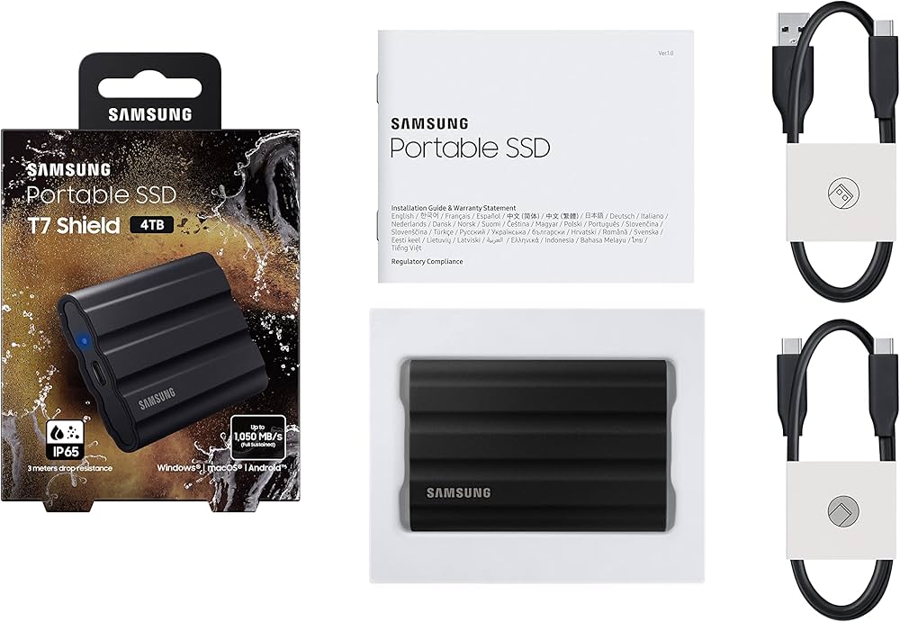 Amazon | Samsung T7 シールド ポータブル SSD 4TB - USB 3.2 Gen.2 外