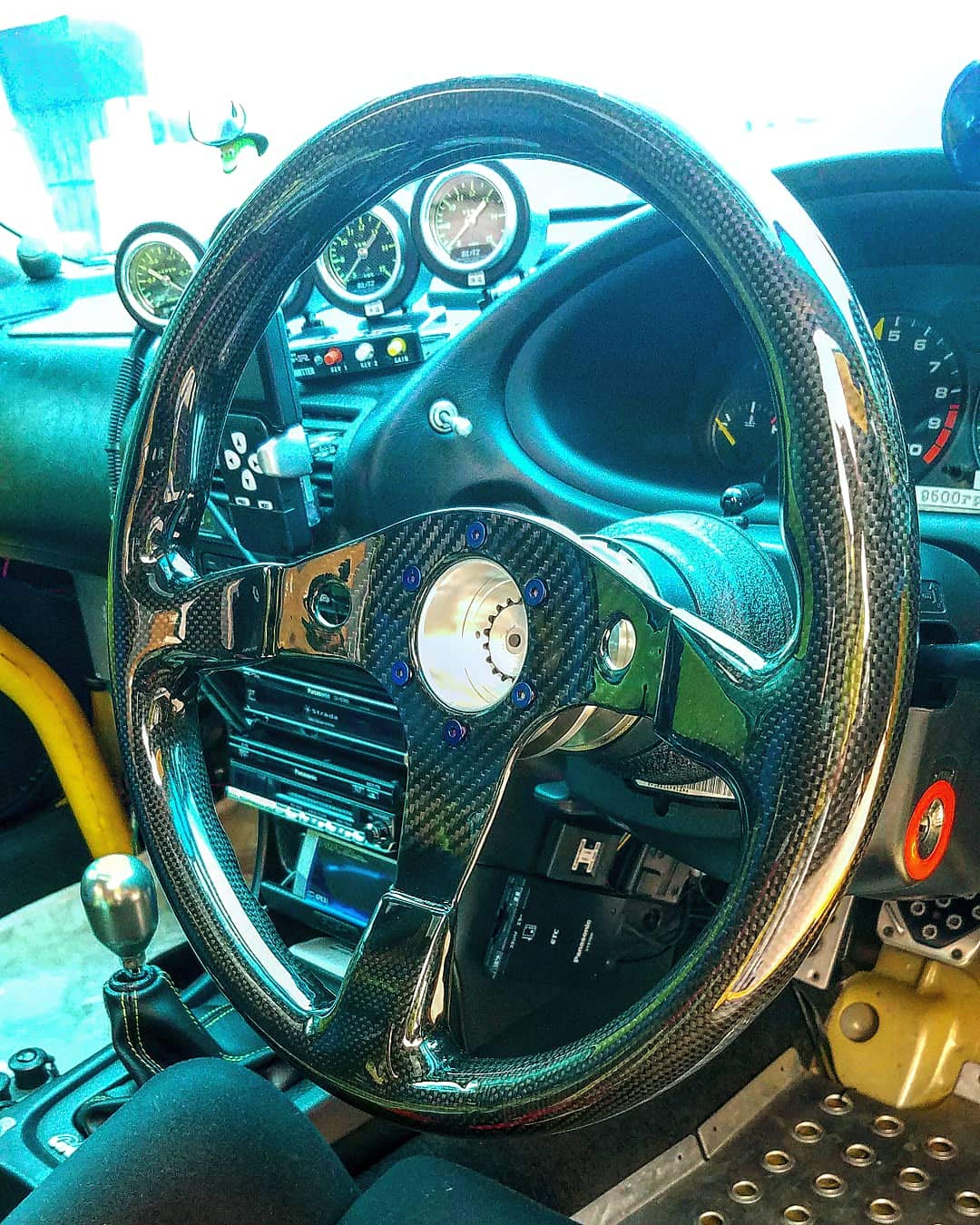 Amazon | サボテンカーズ 超軽量フルカーボン製 O型 ステアリング