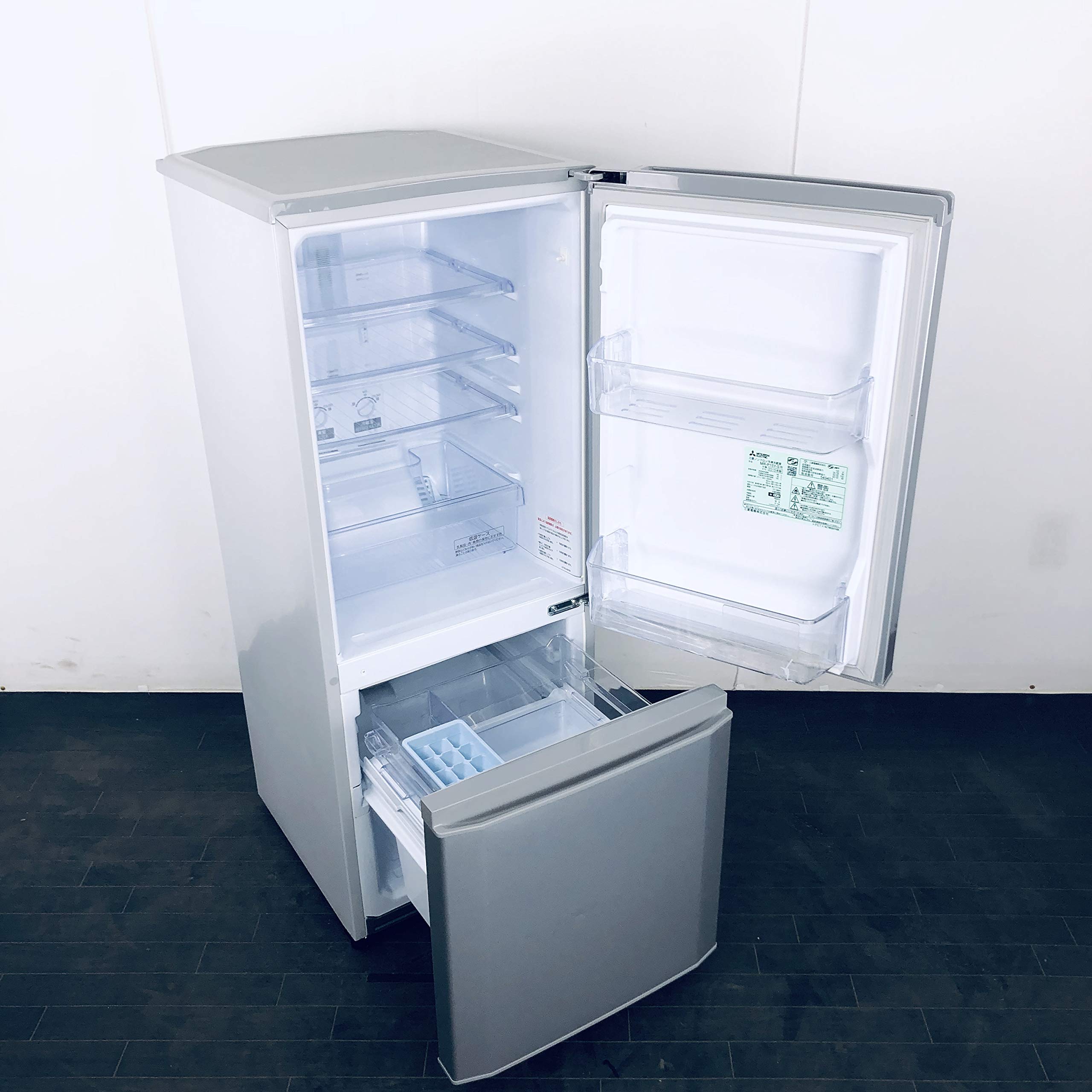 Amazon.co.jp: 三菱 146L 2ドア ノンフロン冷蔵庫 MR-P15Z-S シルバー