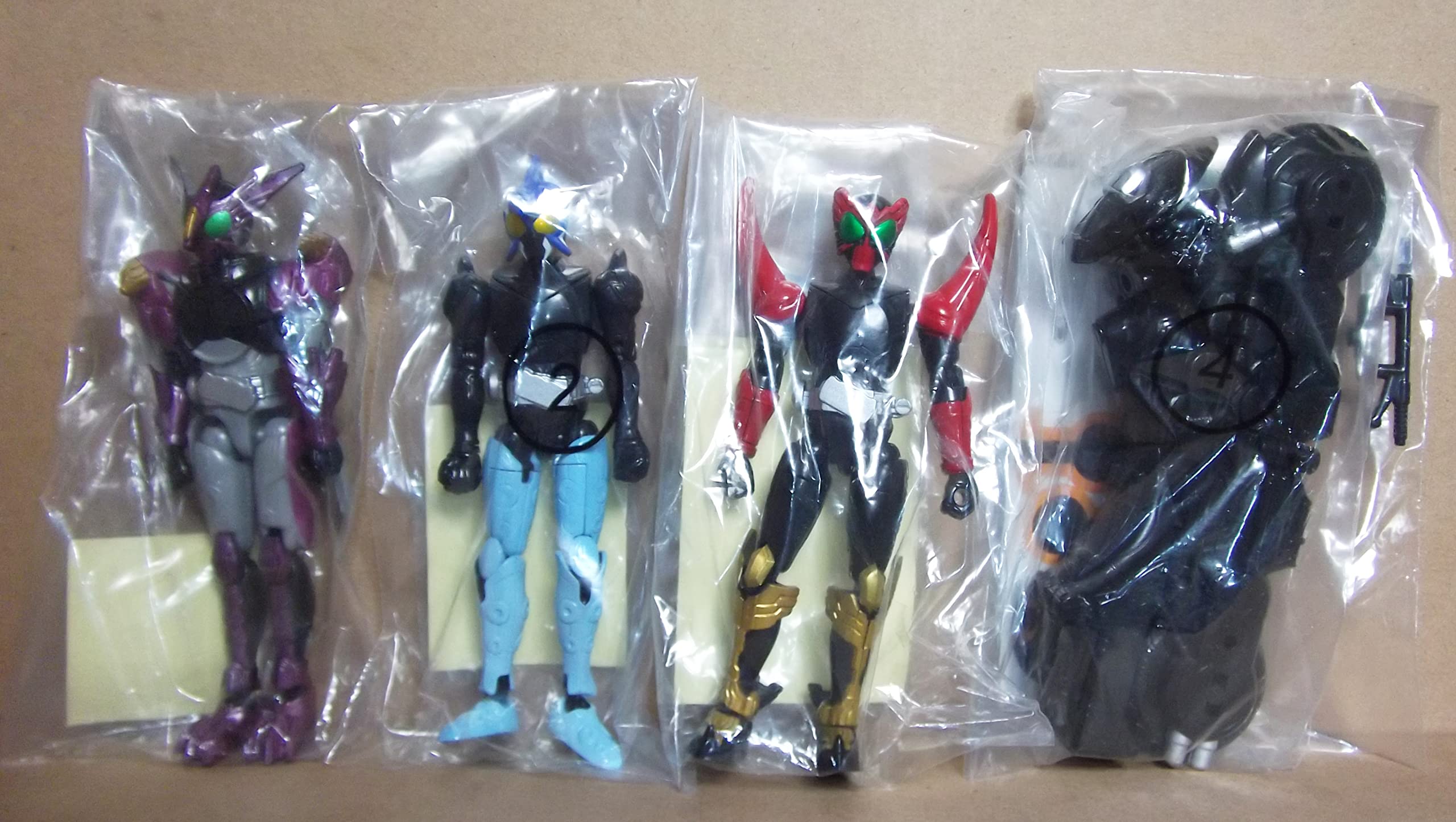 Amazon.co.jp: 仮面ライダーオーズ コンボチェンジオーズ 1～3弾全13種