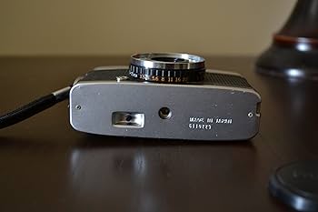 Amazon | オリンパス ペン EE-3 ハーフフレーム 35mm カメラ 28mm F