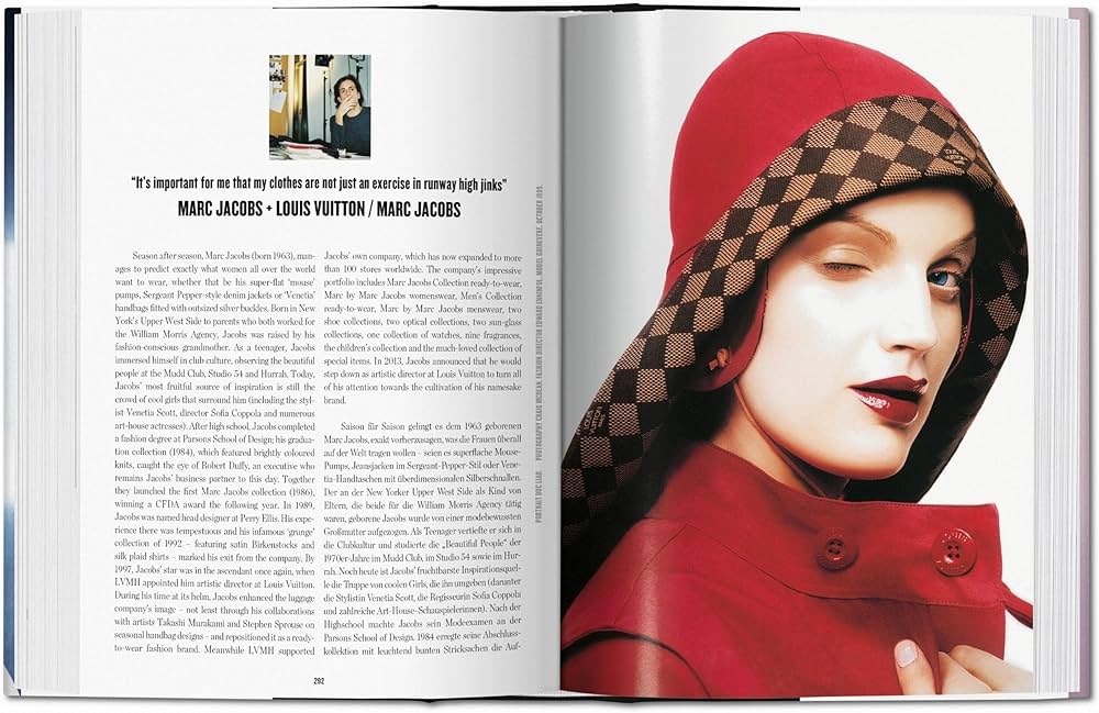 100 Contemporary Fashion Designers (Bibliotheca Universalis