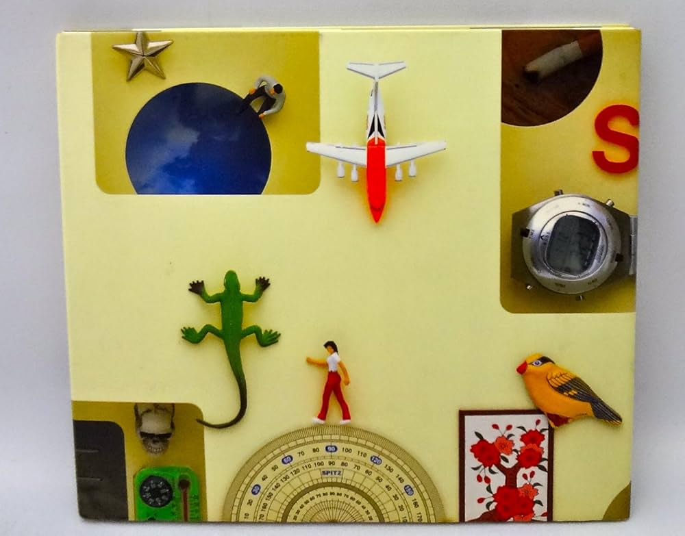 Amazon.co.jp: 色色衣 - スピッツ: ミュージック