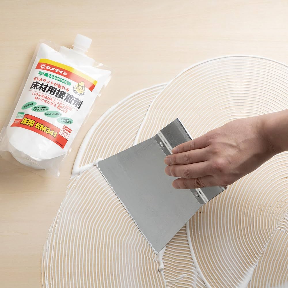 Amazon | セメダイン 床材用 接着剤 EM341 スタンドパック 600g AE-137