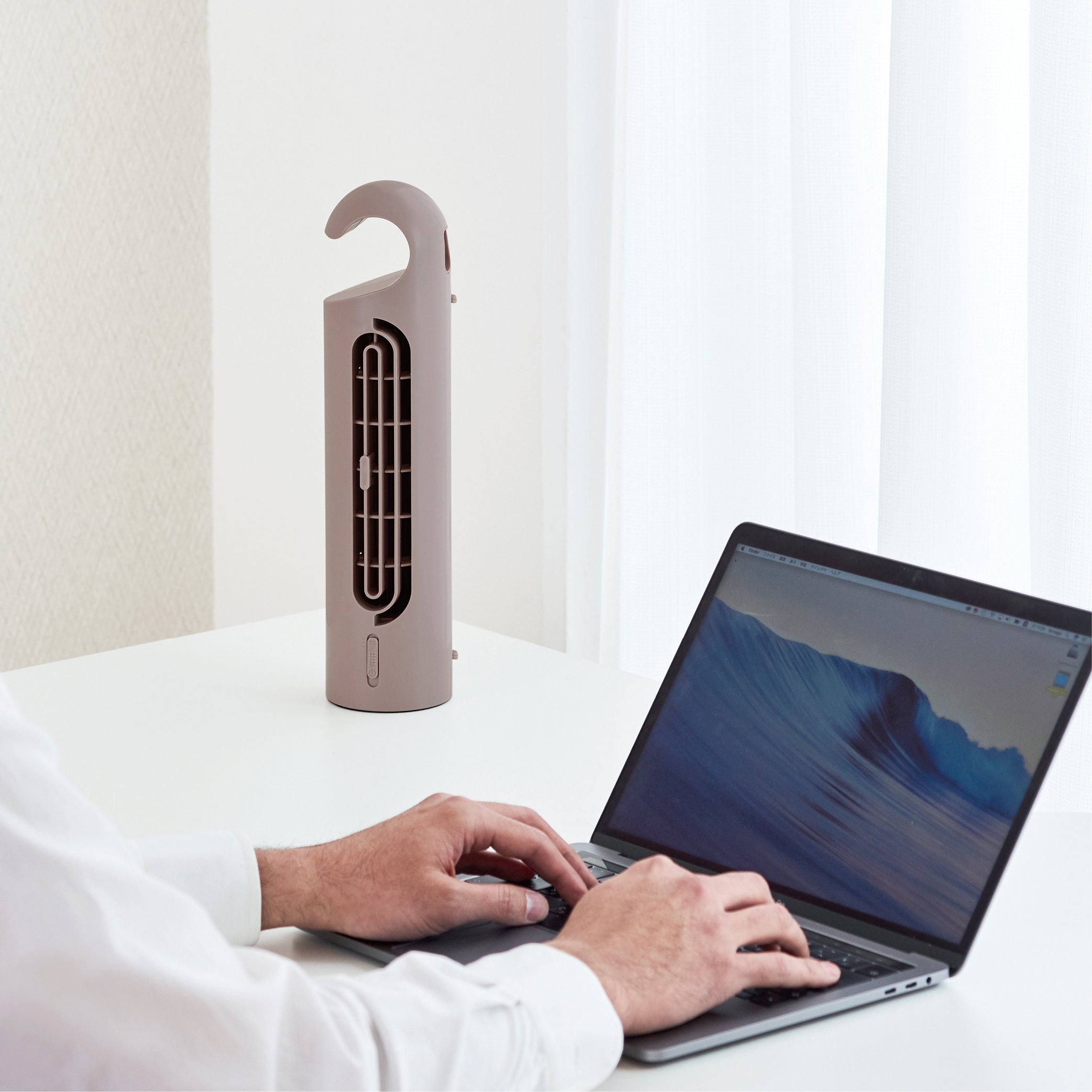 Amazon | ドウシシャ 卓上扇風機 フックタワ-ファン 3WAY 2電源(USB