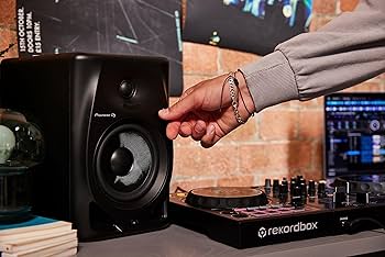 Amazon | Pioneer DJ 5インチ 2wayアクティブモニタースピーカー DM