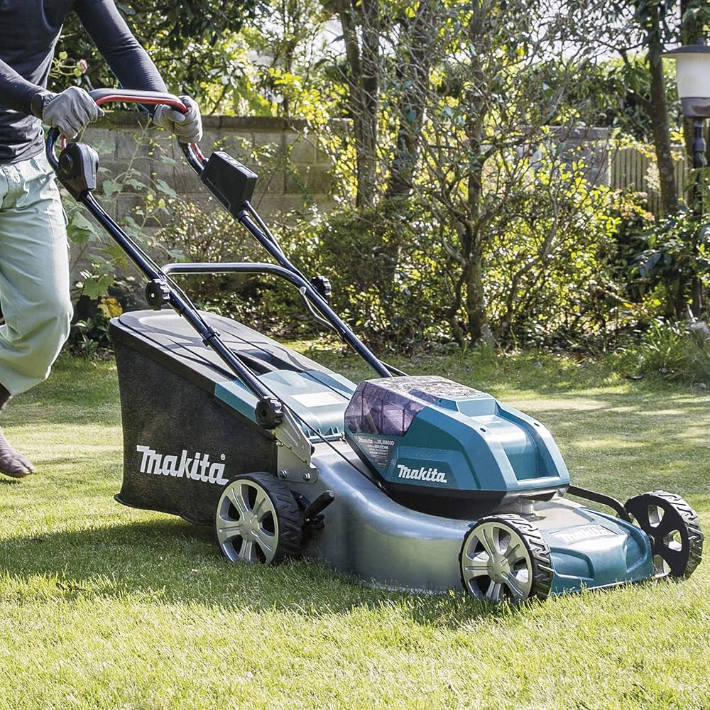 Amazon | マキタ コードレス電動芝刈機18V+18V 刈込幅460mm/高さ20