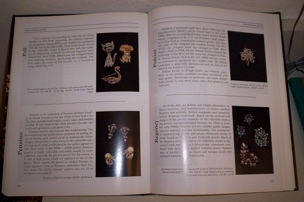 Costume Jewelry: A Practical Handbook & Value Guide: Razazadeh