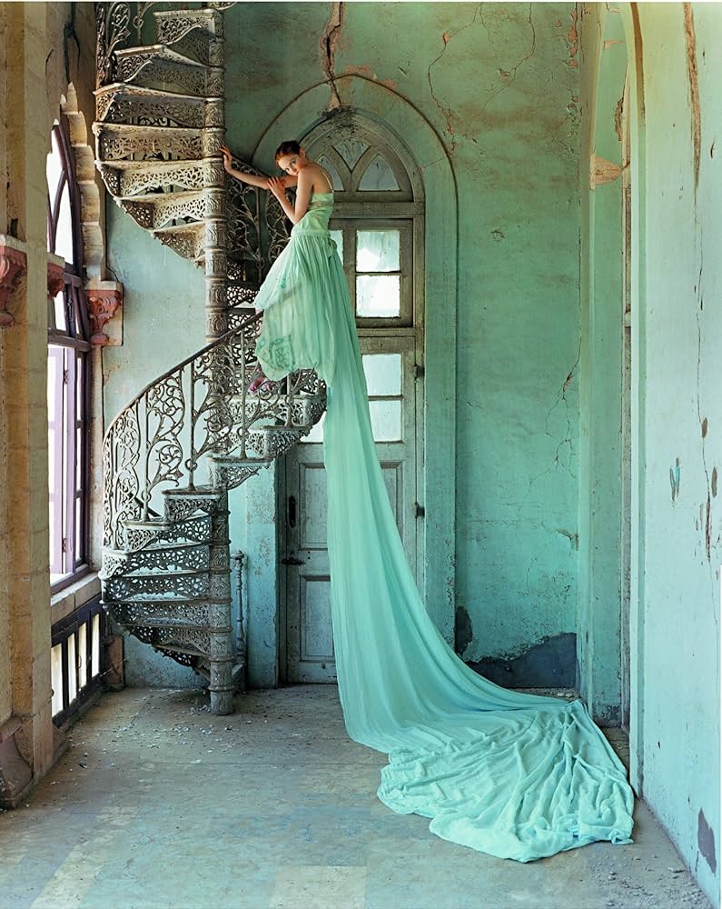 Amazon | Tim Walker Pictures | Walker, Tim, Muir, Robin