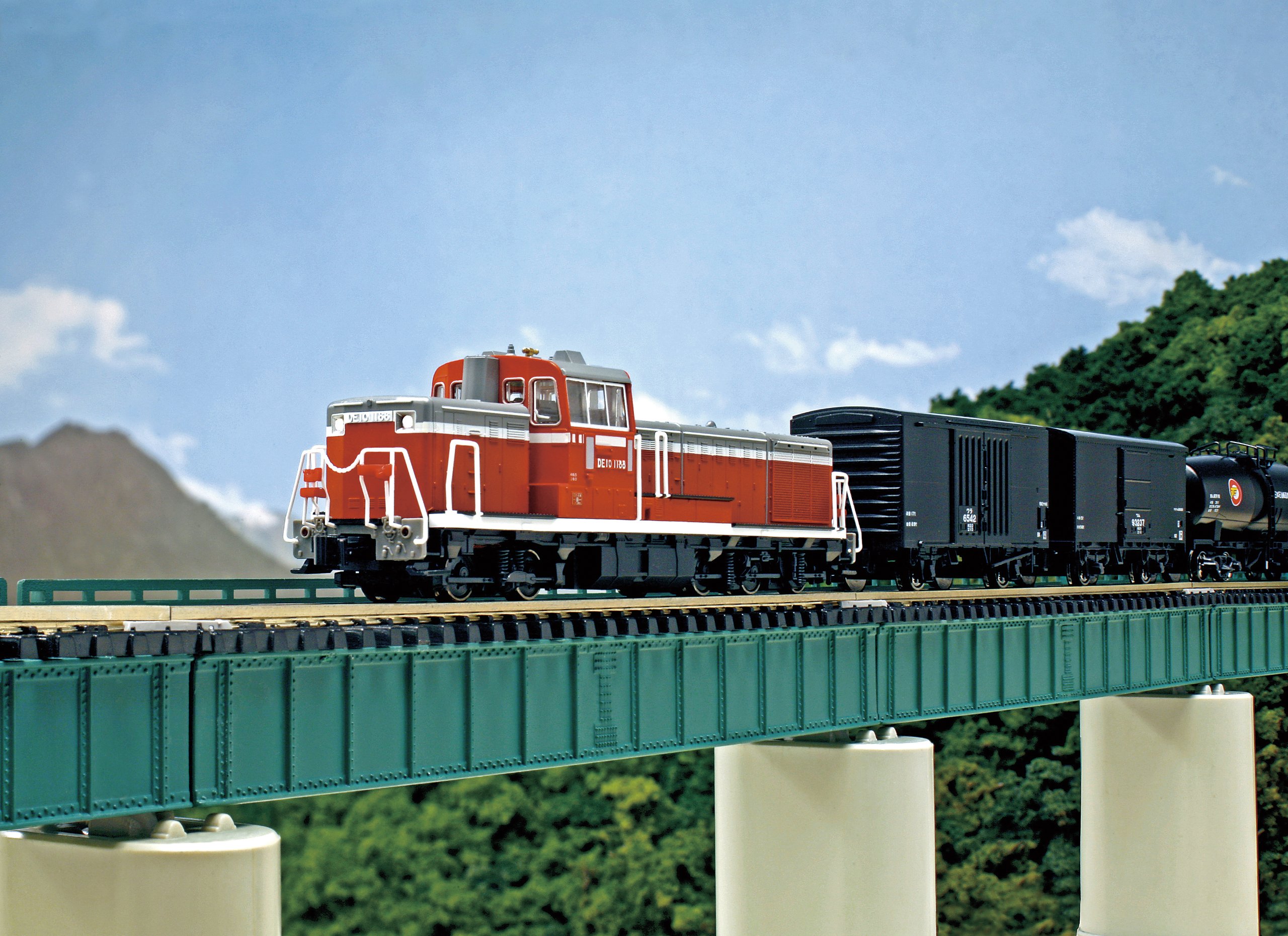 Amazon | KATO Nゲージ DE10 暖地形 7011-2 鉄道模型 ディーゼル機関車