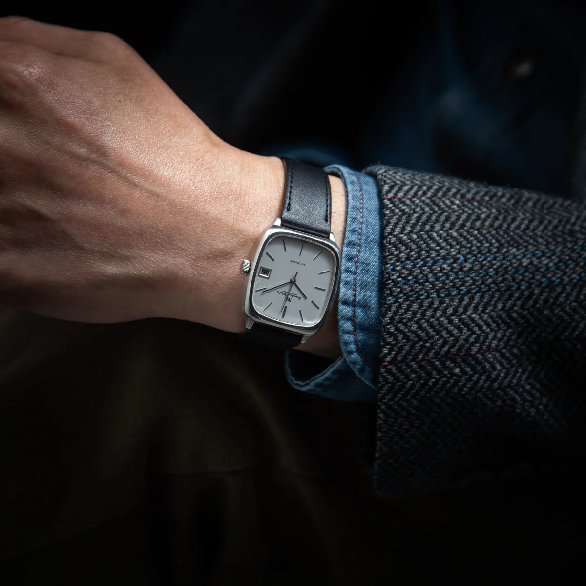 スクエアケースが魅力のメンズ腕時計｜ヴィンテージモデルの選び方