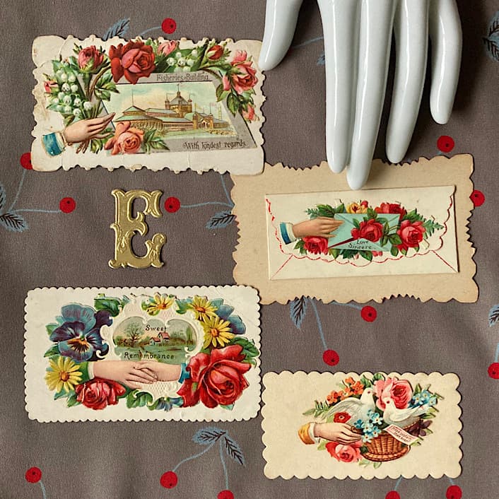 10Eフィッシャリーズビルディングとたくさんのバラの封筒の