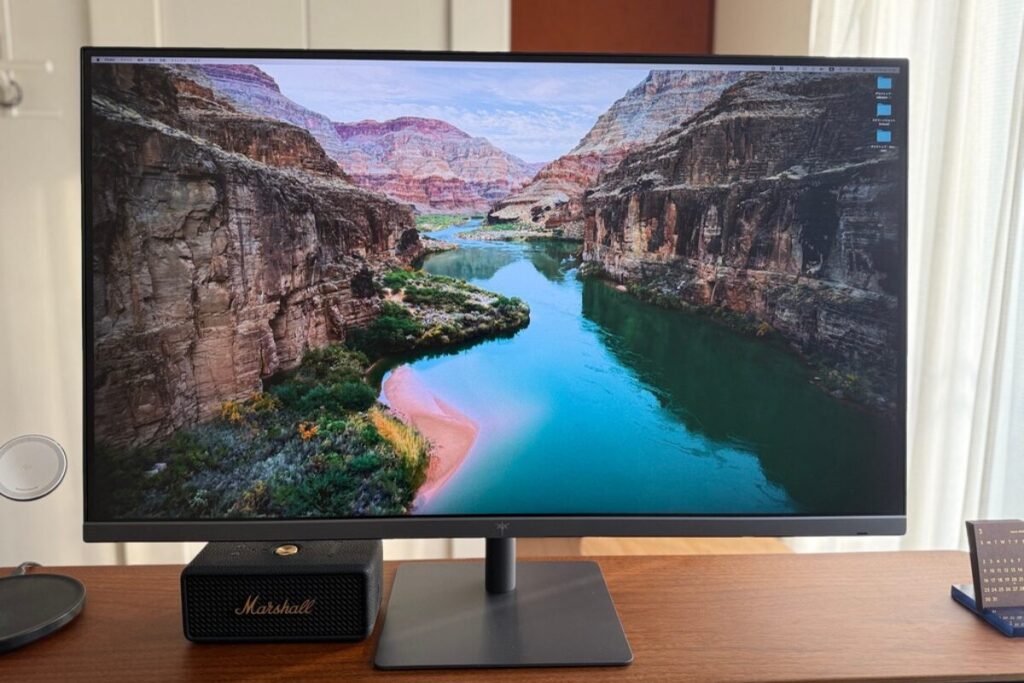 KTC A32Q8レビュー！在宅ワークも映画も1台で完結！USB-Cとリモコンが