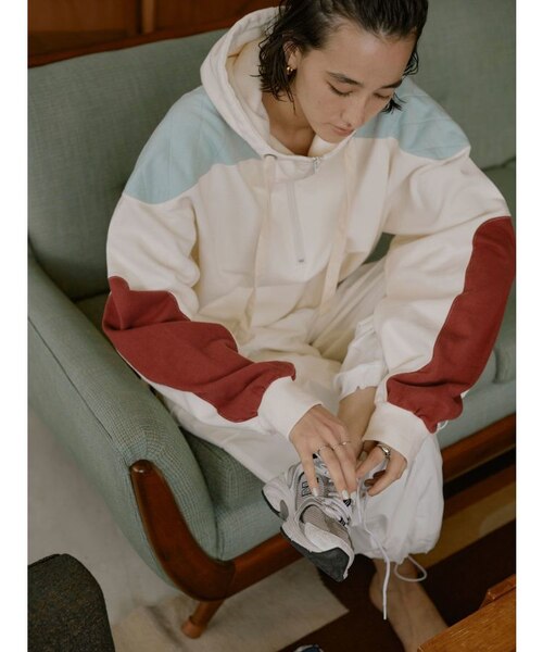 カラーブロッキングフーディー｜マークスタイラーアウトレットの