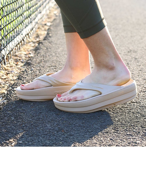 OOFOS (ｳｰﾌｫｽ) - OOMEGA NOMAD (ｳｰﾒｶﾞ ﾉﾏﾄﾞ)｜ザコンプアスの通販