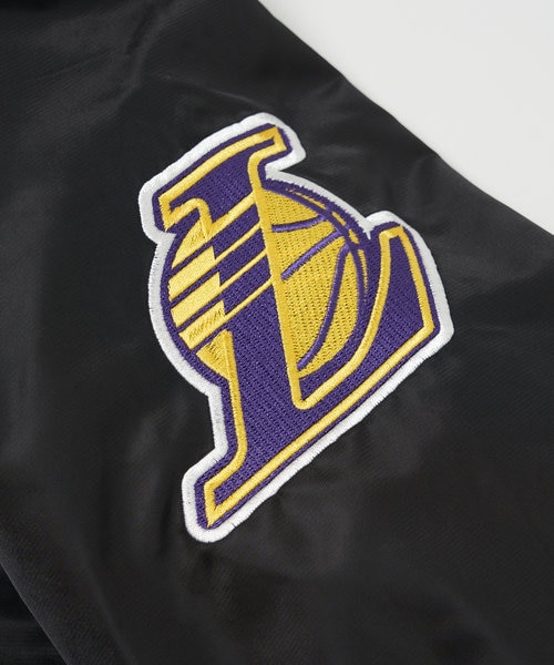 NBA チームロゴ刺繍 ナイロン バーシティジャケット/スタジャン