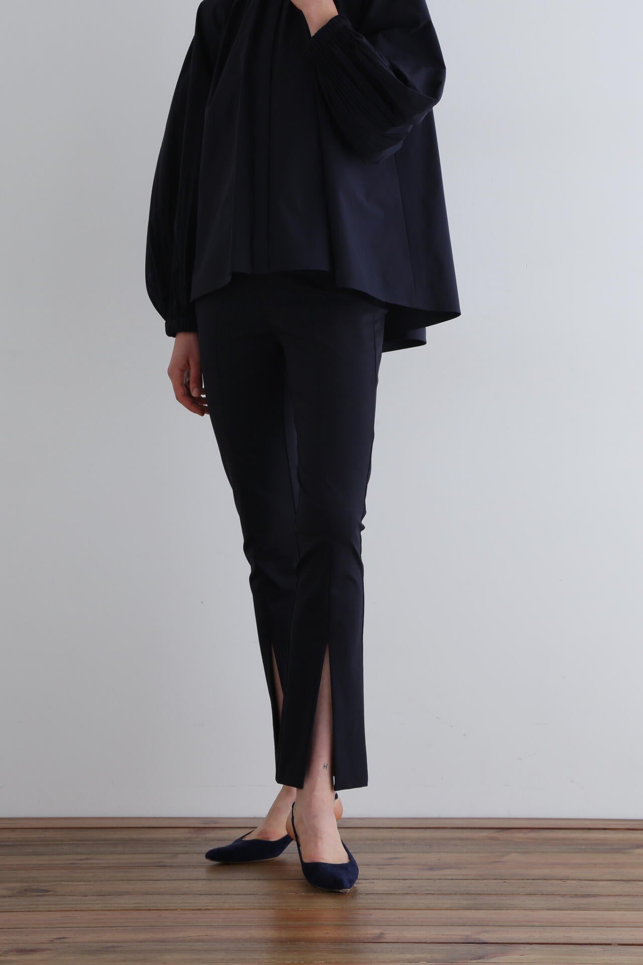 ハイストレッチフロントスリットパンツ | LE PHIL（ル フィル