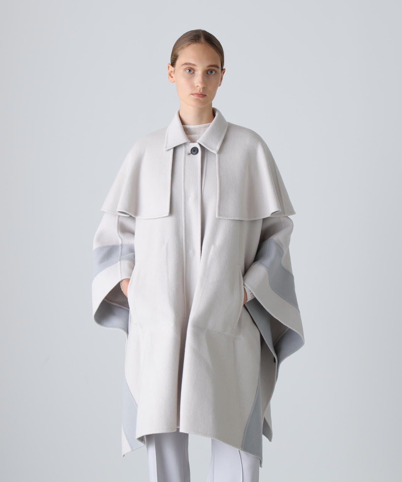 Ca混2TONEリバーケープコート | ADORE（アドーア） ｜【公式