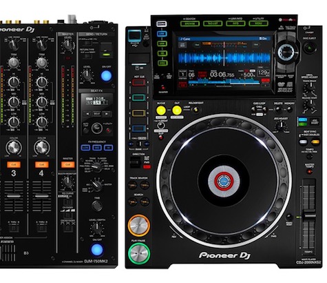 DDJ-400】初めてのDJ機材に最適！プロが絶賛する人気No.1のDJ機材とは