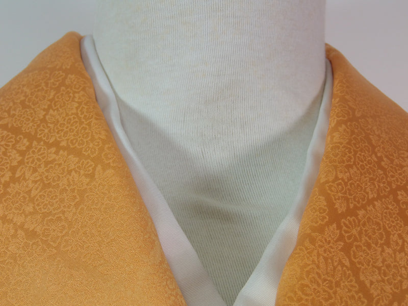 美品 女性 着物 訪問着 花模様 日本刺繍 正絹 手縫い オレンジ色