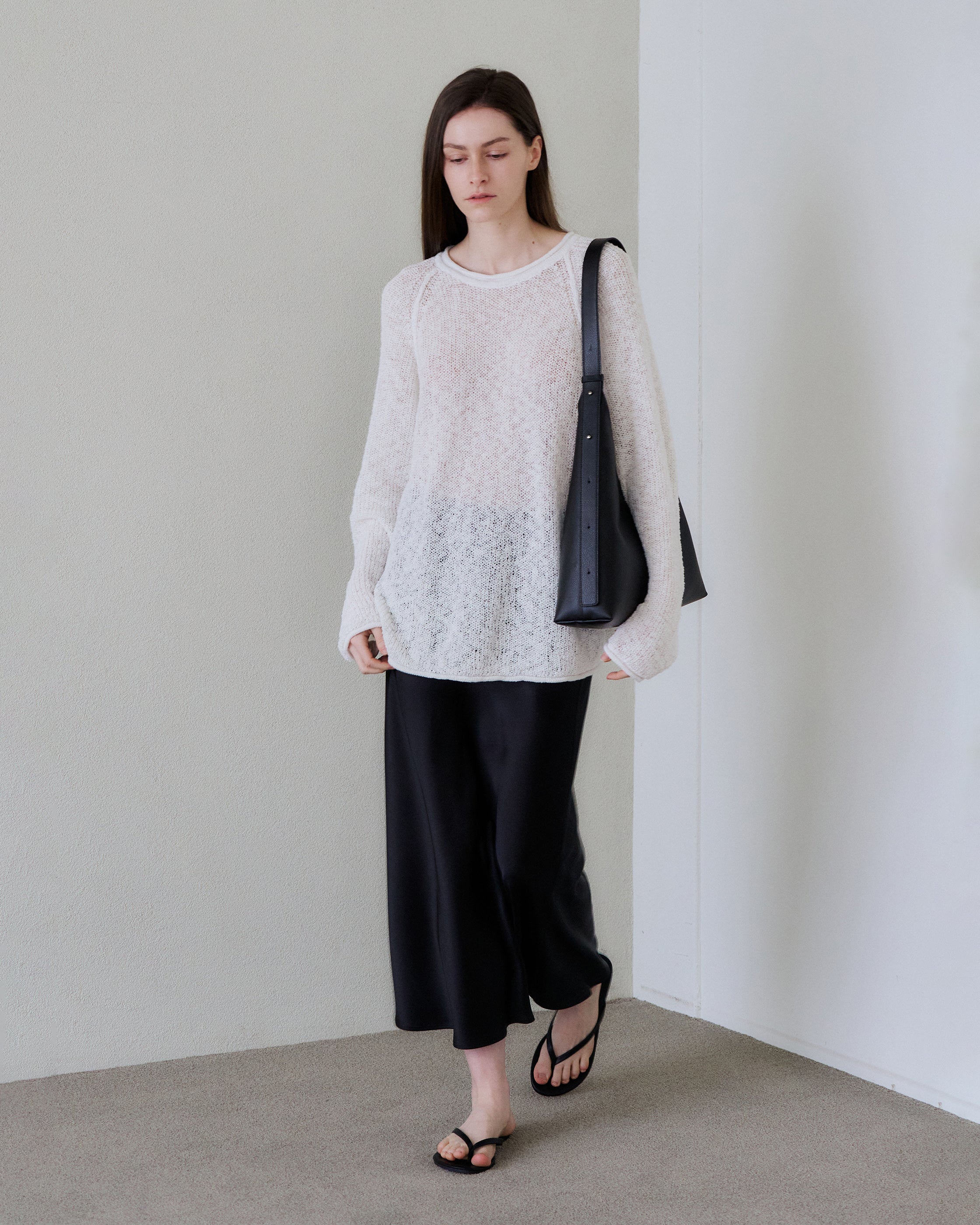 Angle Black – Monorow Indonesia