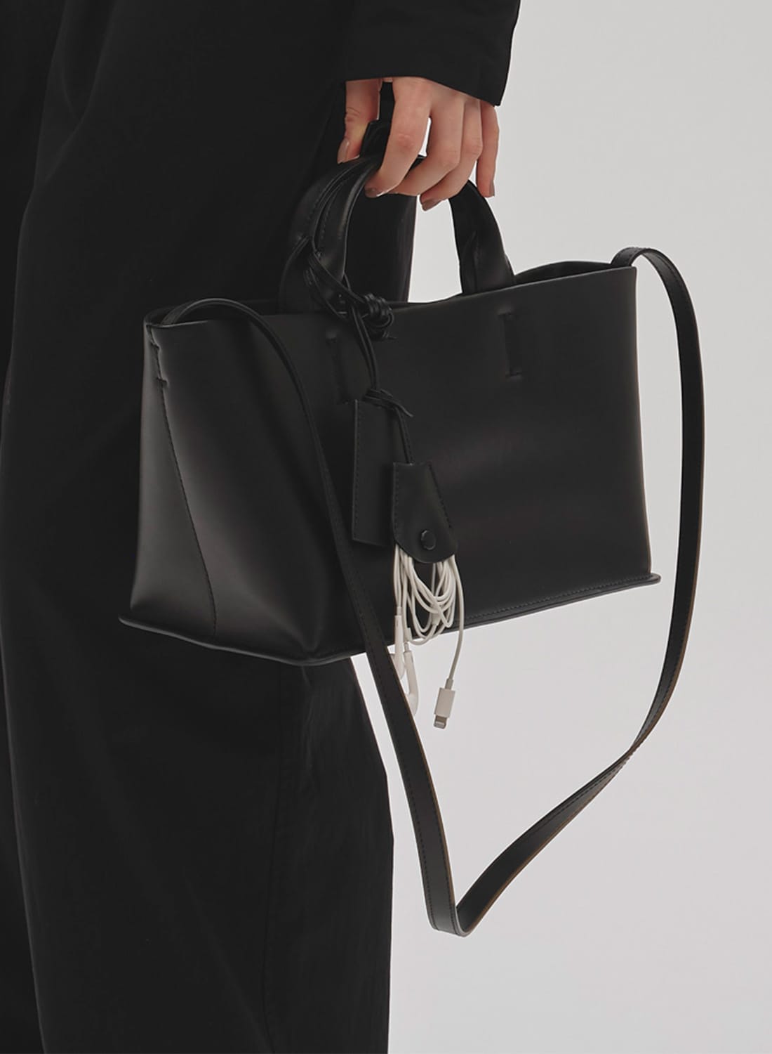 USEFUL LEATHER BAG (M)|ユーズフル レザー バッグ (M)ユーズフル