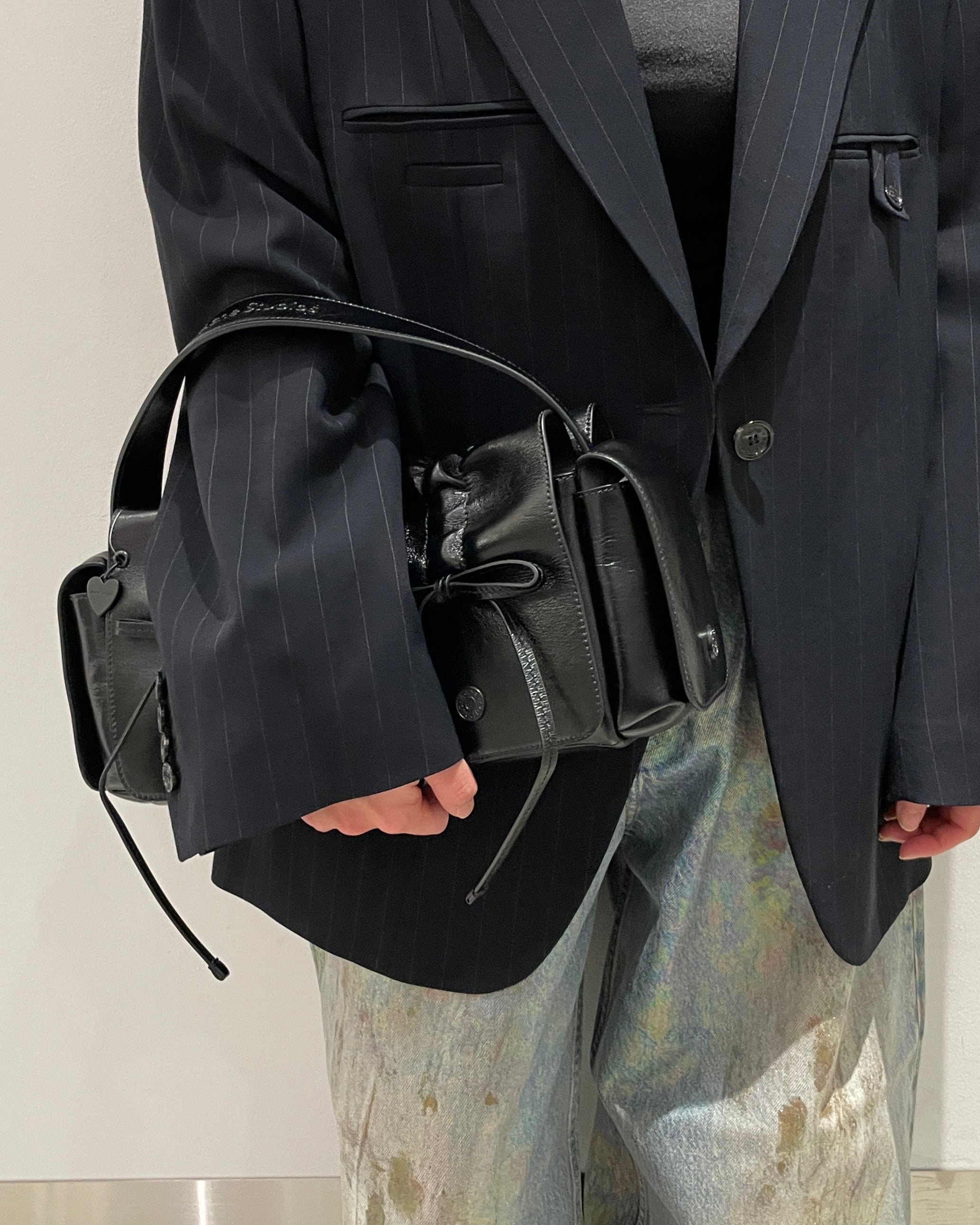 マルチポケットバッグ｜Acne Studios（アクネストゥディオズ）通販