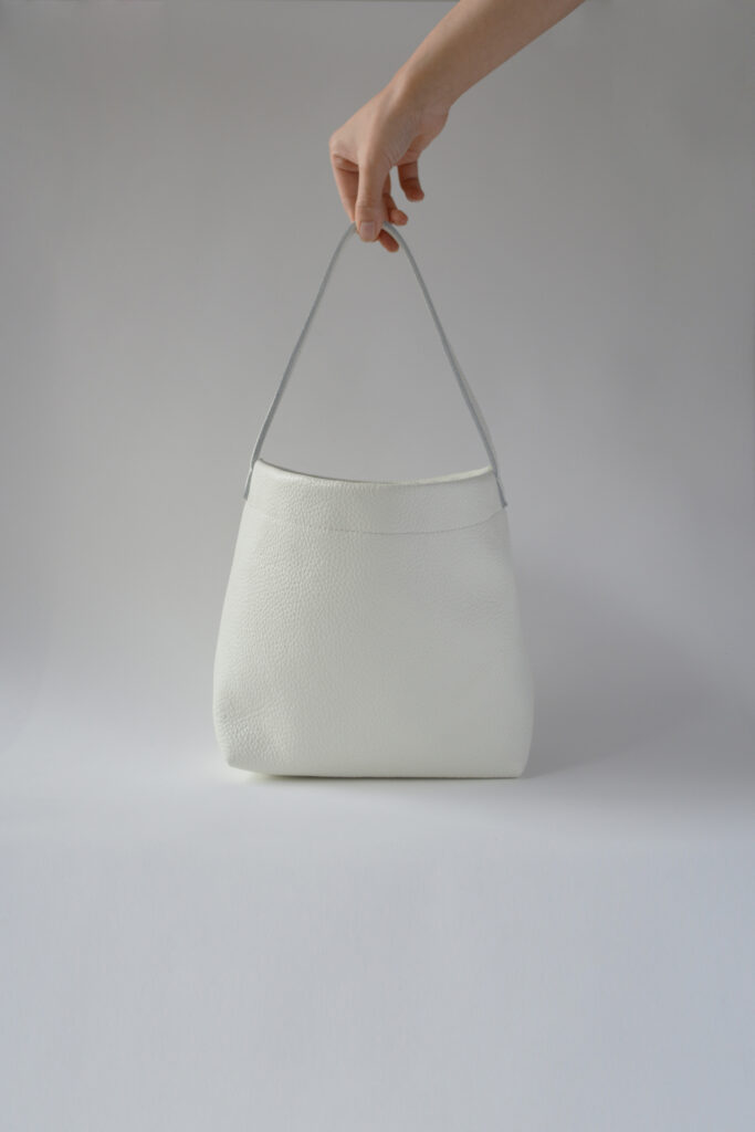 ONE HANDLE BAG | MOLVAR official web site