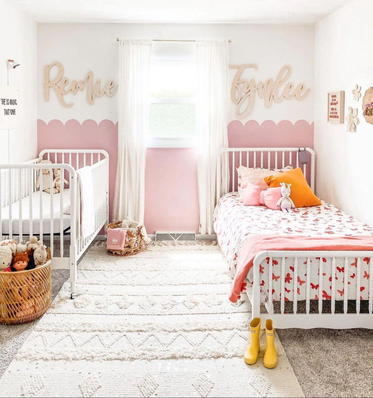 DaVinci Jenny Lind Twin Bed — Molly Monkey