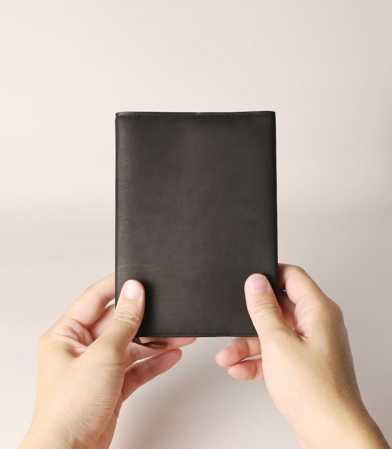 ブックカバー(文庫本サイズ)｜レーニアカーフ |革製品CYPRIS（キプリス