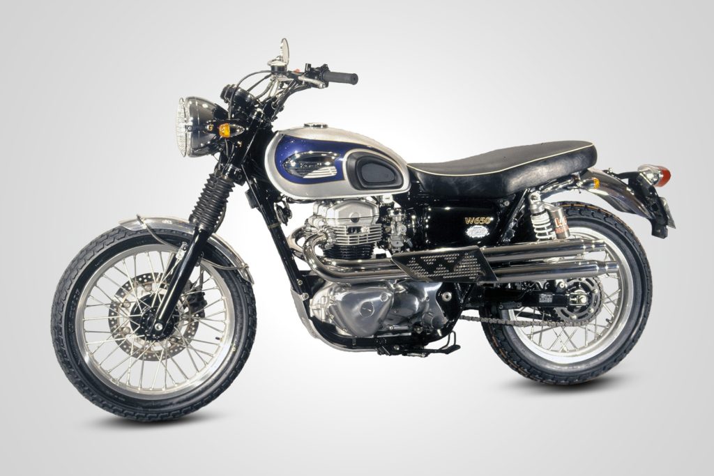 W650のスクランブラーカスタムで役立つ”アップマフラー”はこれだ