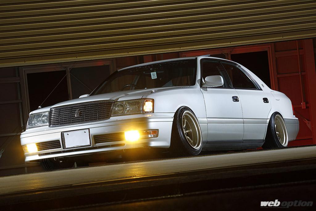 衝撃的すぎる8連スロットル仕様のJZS151クラウン！」アングラな雰囲気