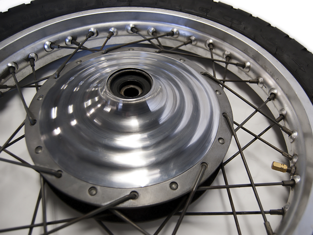 2%er（ツーパーセンター）／ドラムブレーキ用スターバーストハブ