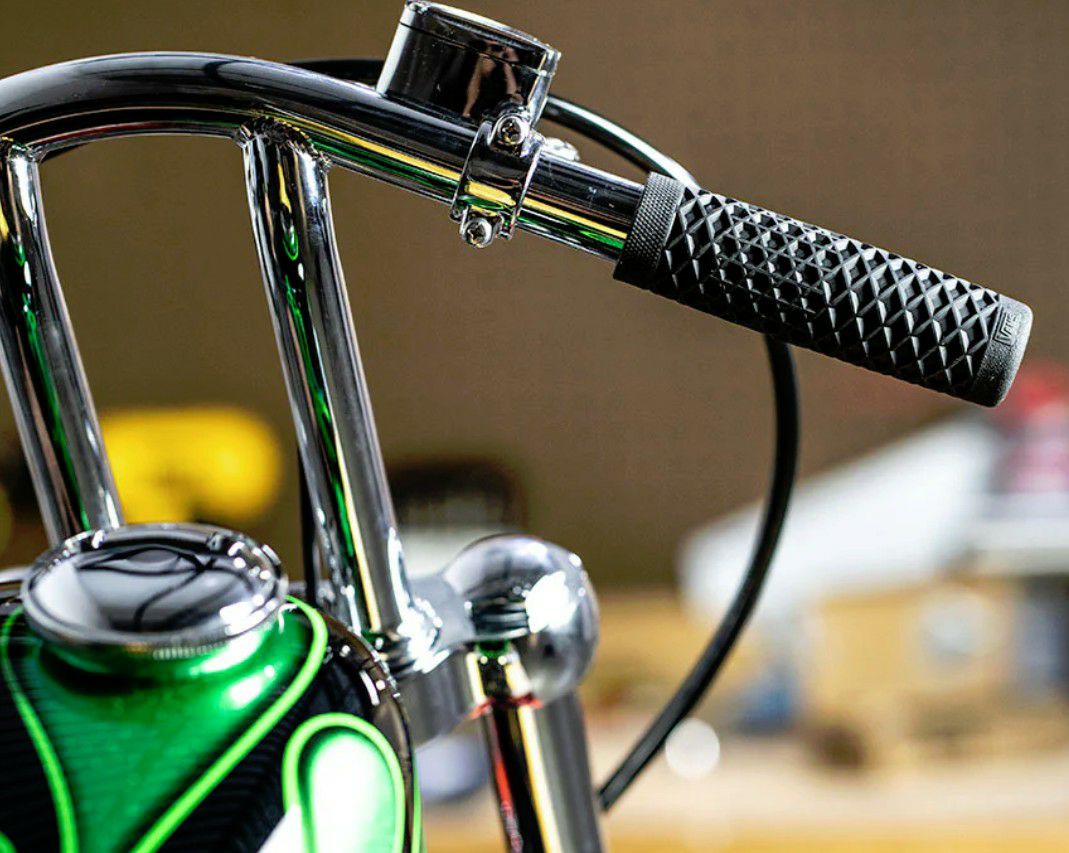 ODI VANS/CULT V-Twinグリップ グレー 7/8インチ | バイクカスタム