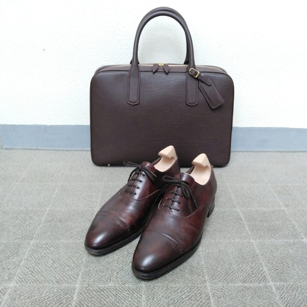 ジョンロブ・フィリップ2のミュージアムカーフ（ダークブラウン）の