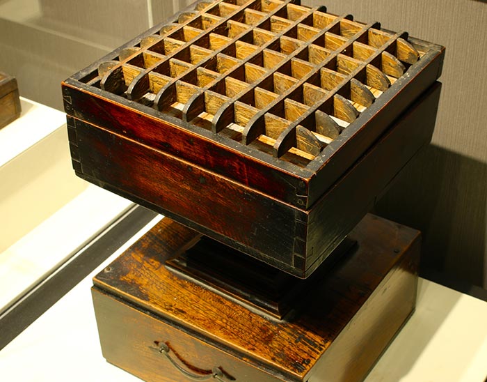 香盤時計 | 自然の力を利用した時計 | THE SEIKO MUSEUM GINZA